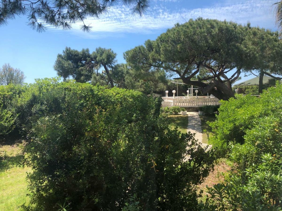 Domizia Palace Hotel Baia Domizia Kültér fotó